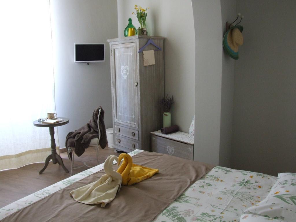 La Casa Di Alessio Bed and Breakfast Lecce Værelse billede